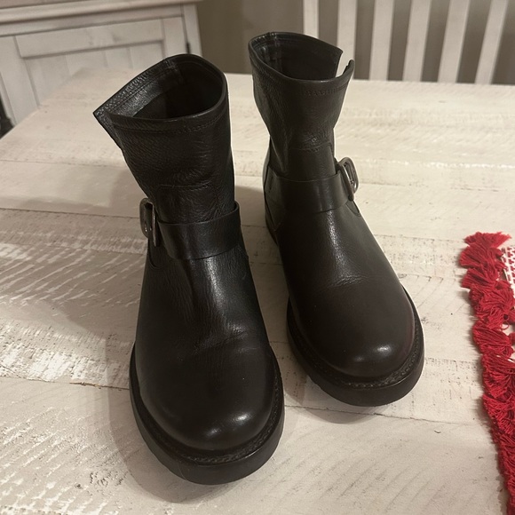 Frye Veronica booties size 8.5 black - Picture 6 of 11